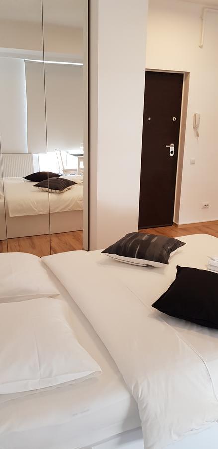 Studio Confort 3 Бухарест Экстерьер фото